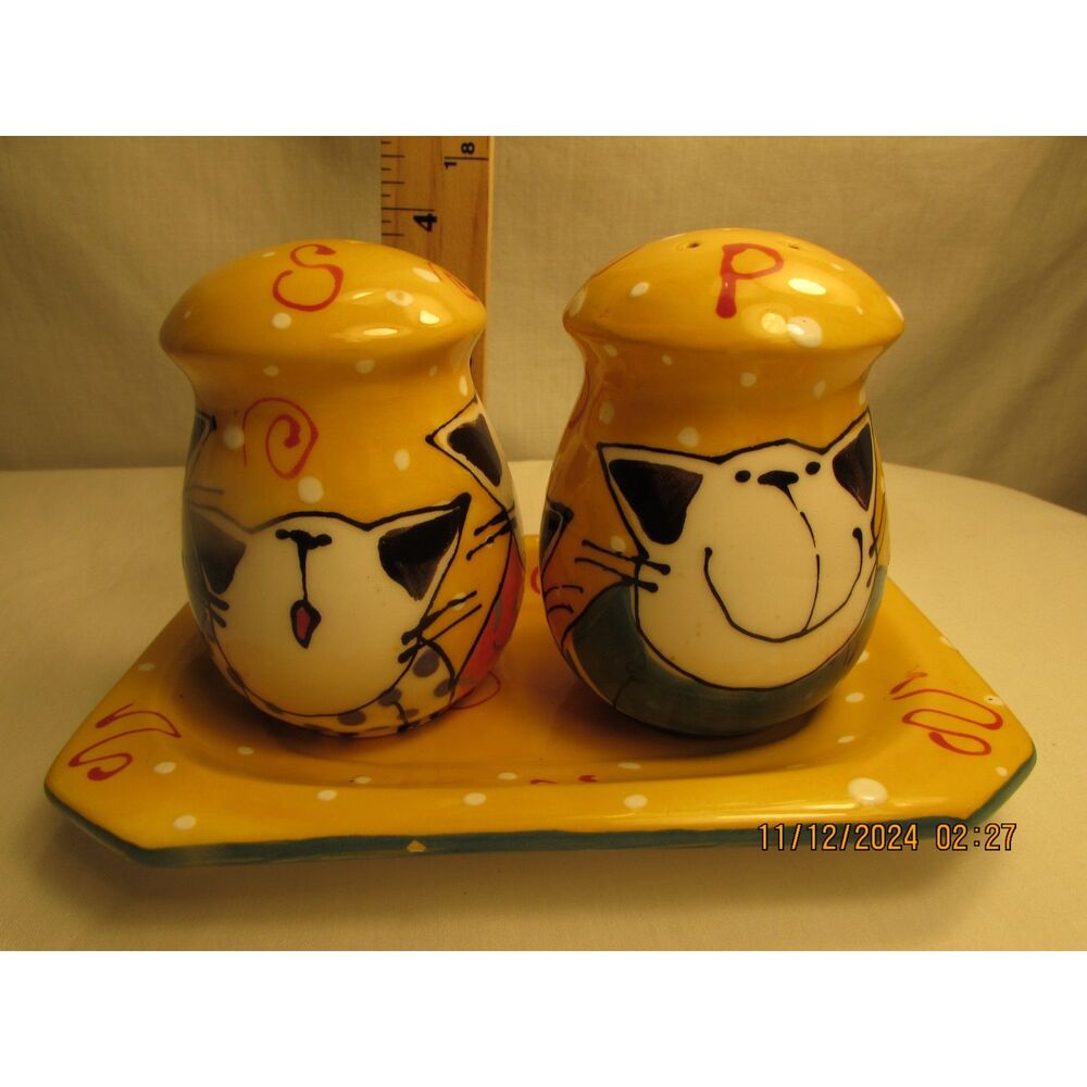 Cat Salt & pepper shakers with under tray serving dining kitty cat signed yellow